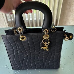 Gorgeous Giovanne black bag